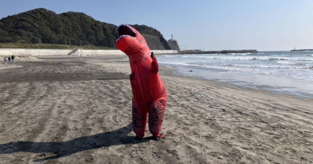 ティラノサウルス着ぐるみ