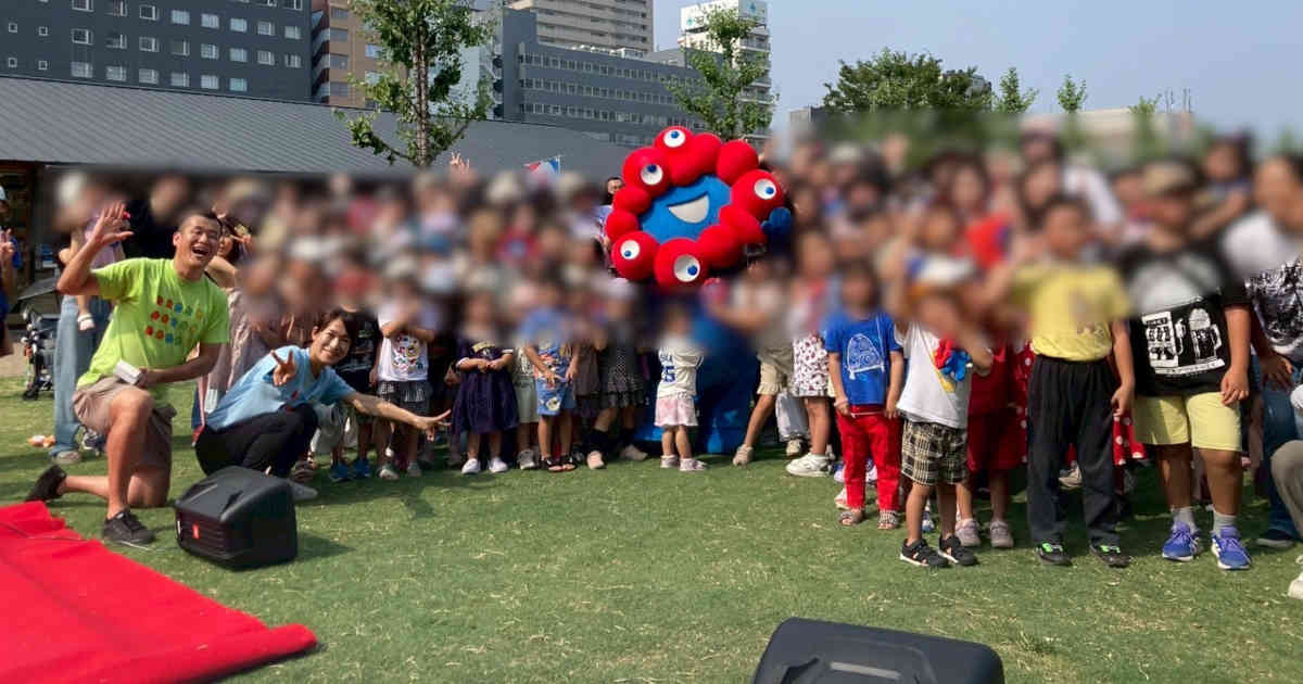 ミャクミャクとの集合写真